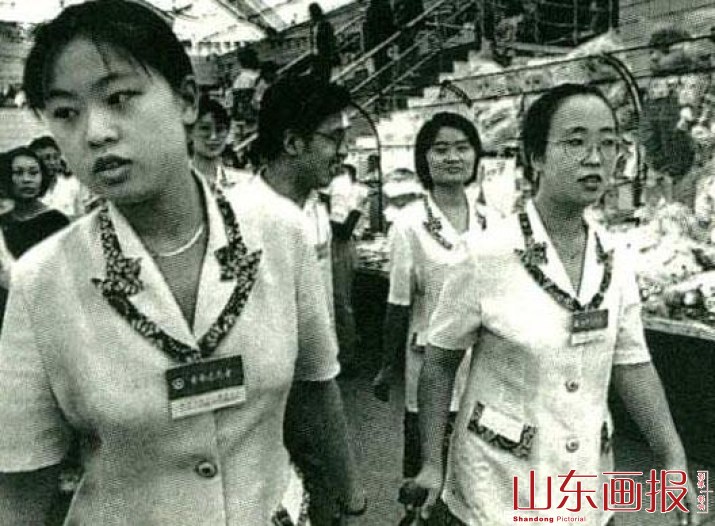 青年志愿者
