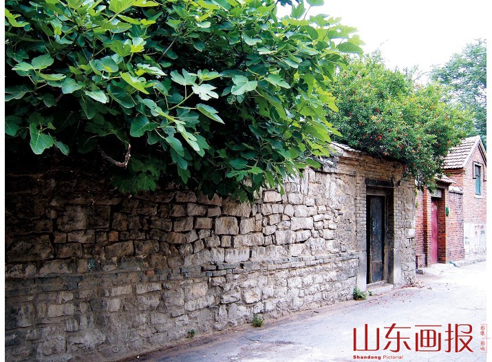 贺胜戏场街13号及街景