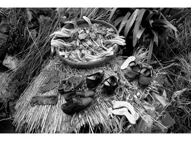 六一村小脚女人们穿的三寸金莲鞋