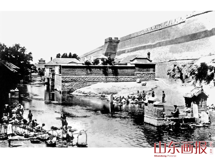 老济南府城墙外