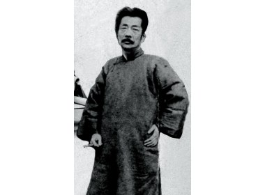 抗战胜利后被傅斯年拒于北大门外的周作人
