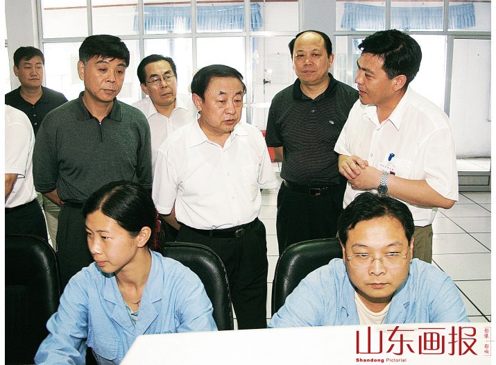 韩寓群到兖矿视察