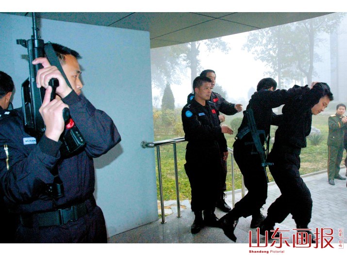 抓捕演练