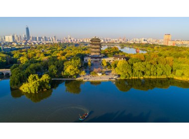 航拍大明湖与百花洲(2)