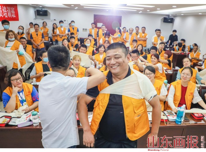 山东滕州：学习应急救护知识  发挥志愿服务作用
