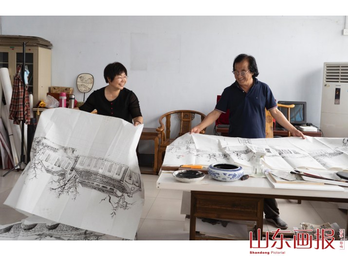 王永新夫妻为坊茨小镇作画
