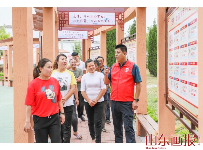 山东滕州:《民法典》宣传进基层   