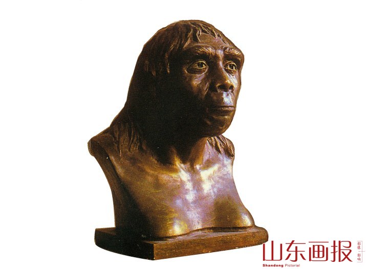 “北京人”复原塑像