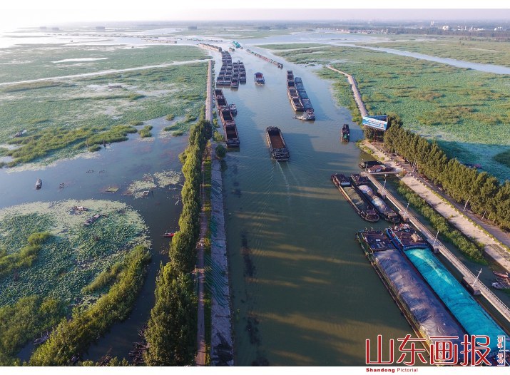 繁忙的京杭大运河