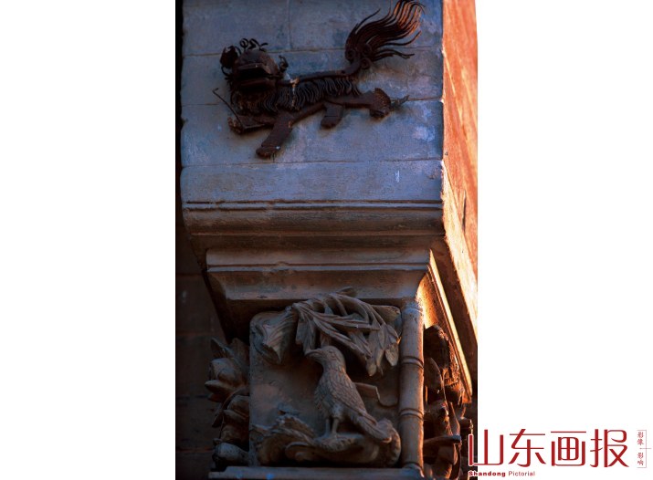 高耸入云的旗杆