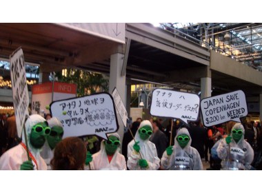 哥本哈根大会会场外的环保倡导者