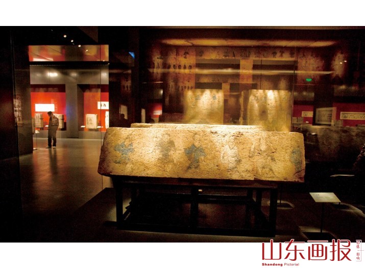 彩绘汉画像石难得一见