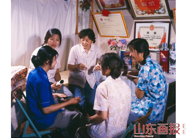 临清纺织厂 下班后，两人都积极地利用业余时间进行“练兵”活动