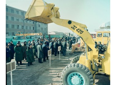 第三次全国农机会议代表参观山东省农业机械化巡礼