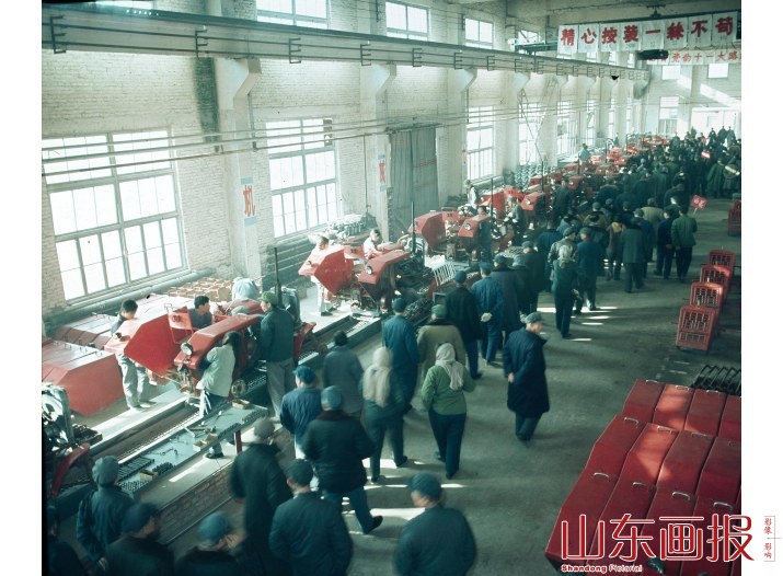 第三次全国农机会议代表参观山东省农业机械化巡礼