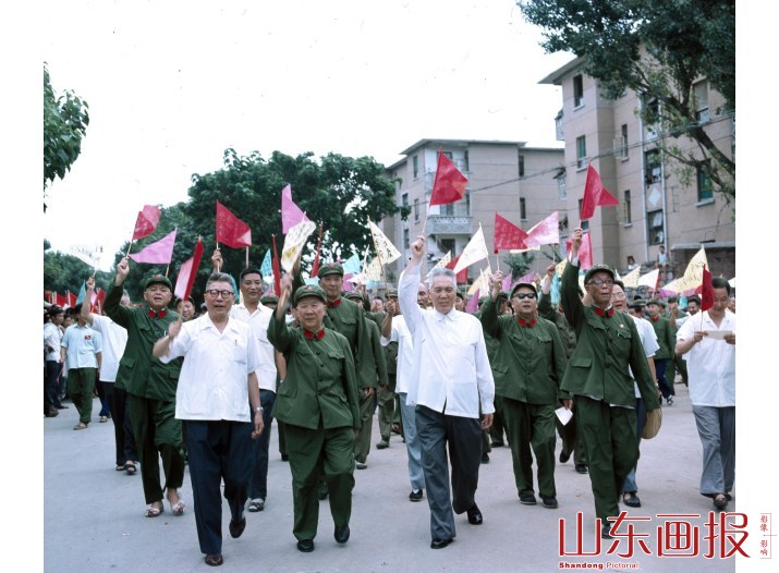 热烈庆祝十一大和十一届一中全会胜利召开