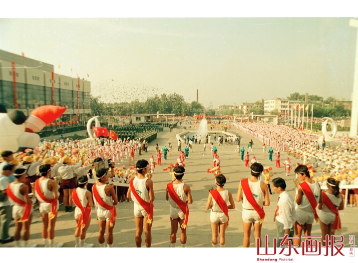 1990年第十一届亚运圣火到济南