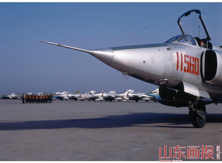 飞向新的高度 济空高密飞机场 十四团机群