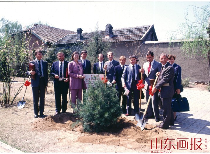 我省与南澳州建立友好省州关系