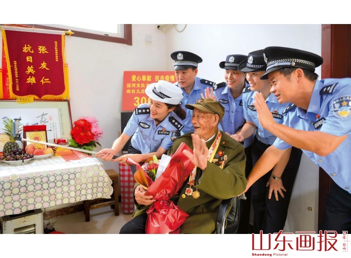 看望抗战老兵