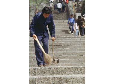 打扫“天庭”的人