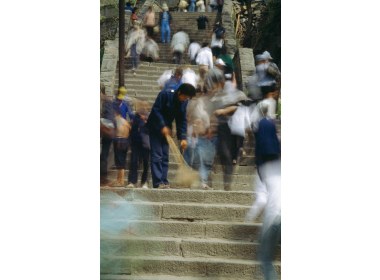 打扫“天庭”的人