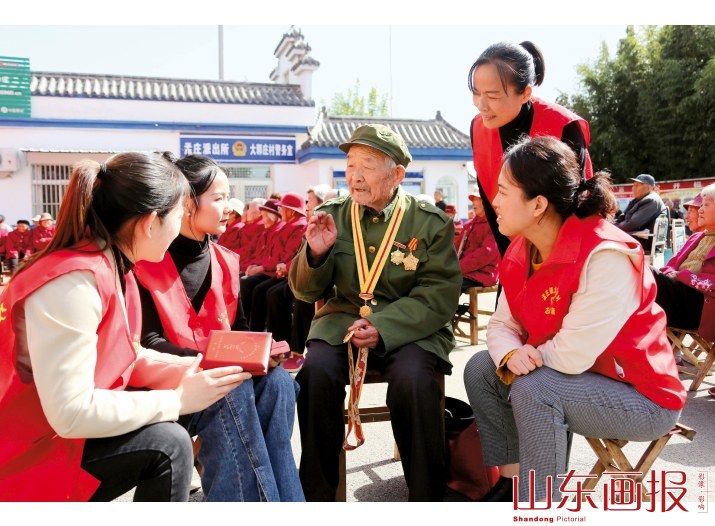 92岁的老英雄郑玉合讲述战斗故事