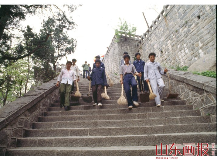 打扫“天庭”的人