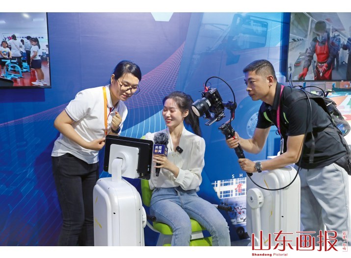 央视记者采访体验