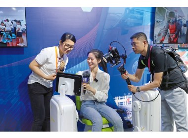 央视记者采访体验