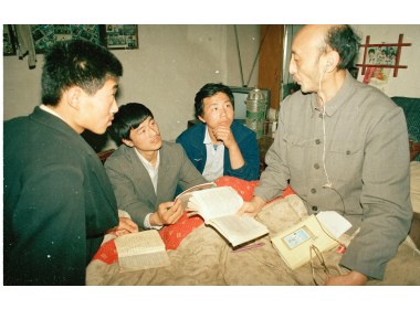 病榻上的园丁——记莱州市残疾教师李宝鼎