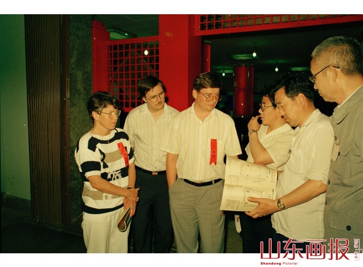 友朋聚会 酒香万里——首届青岛国际啤酒节