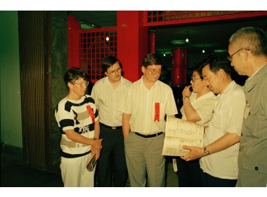 友朋聚会 酒香万里——首届青岛国际啤酒节