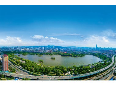 大明湖全景