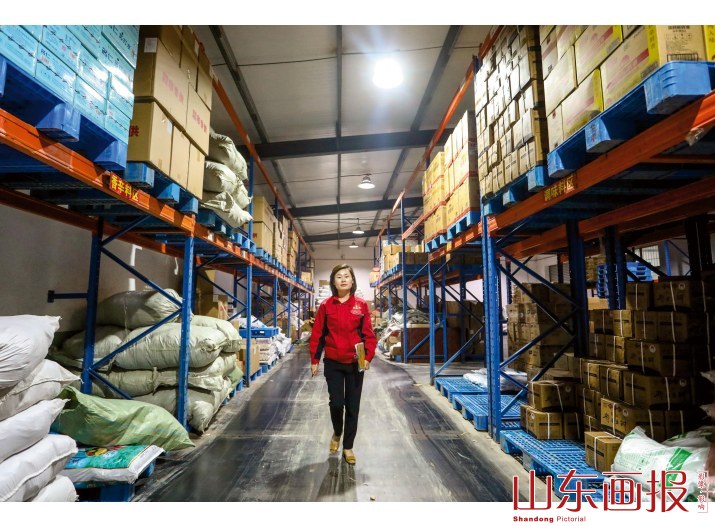 “打工妹”已成长为公司仓储物流中心主任