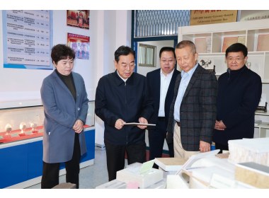 省人大常委会副主任、党组书记杨东奇到济南大学工作调研
