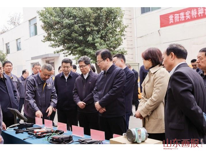省人大常委会秘书长张斌带队开展特种设备执法检查