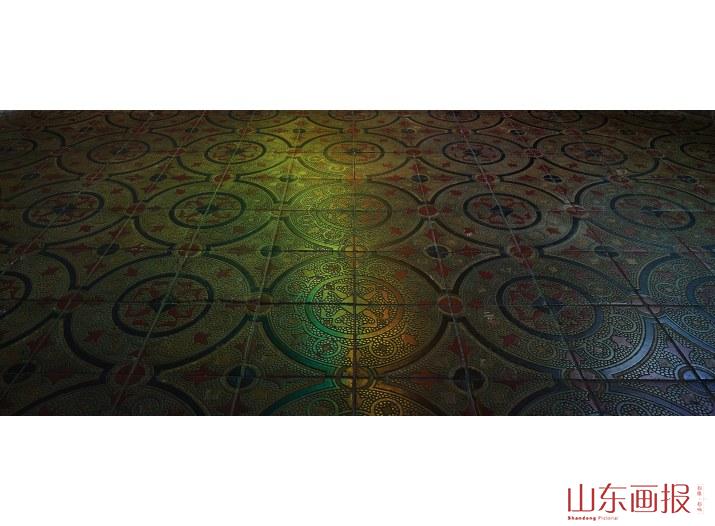 图案繁琐的地砖