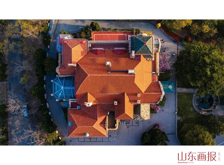 总督官邸旧址的红屋顶