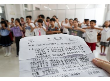 歌词是孩子们改编出来的